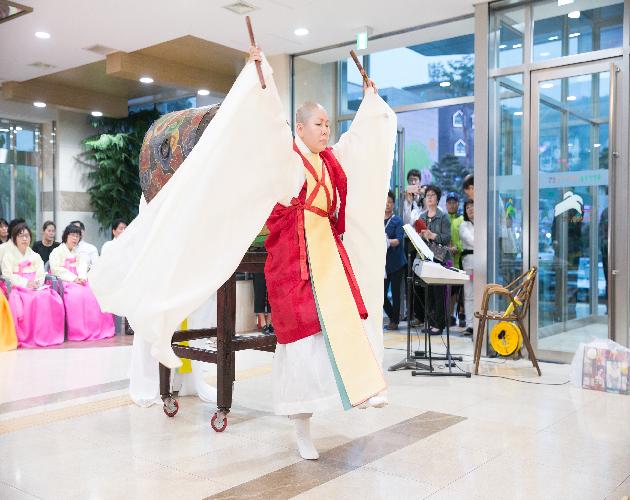 부처님오신날 봉축탑 점등 법회 이미지